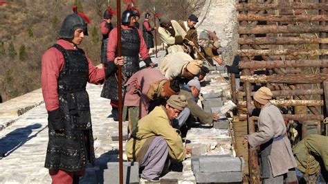 are workers buried in the great wall of china